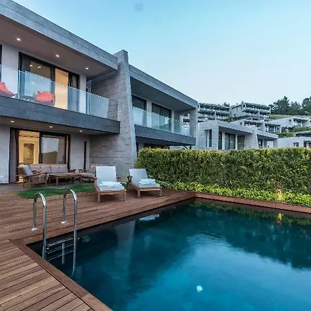 Hotel Elysium Miramar By Selvese 4*